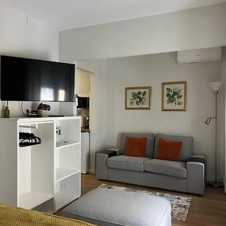 アパート Charming And Renewed 1 Bedroom In Campolide