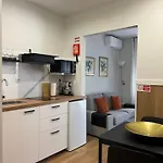 Charming And Renewed 1 Bedroom In Campolide * Lizbona